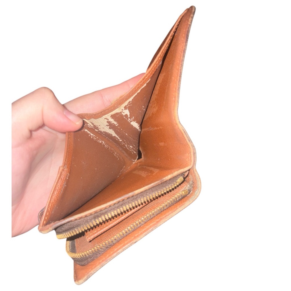 Authentic Louis Vuitton Wallet (Signs of wear shown in pictures & video) - Picture 8 of 8
